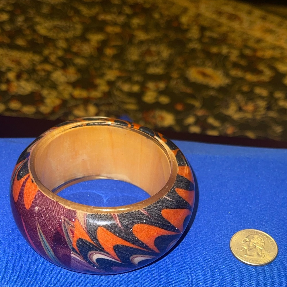 Wide bracelet